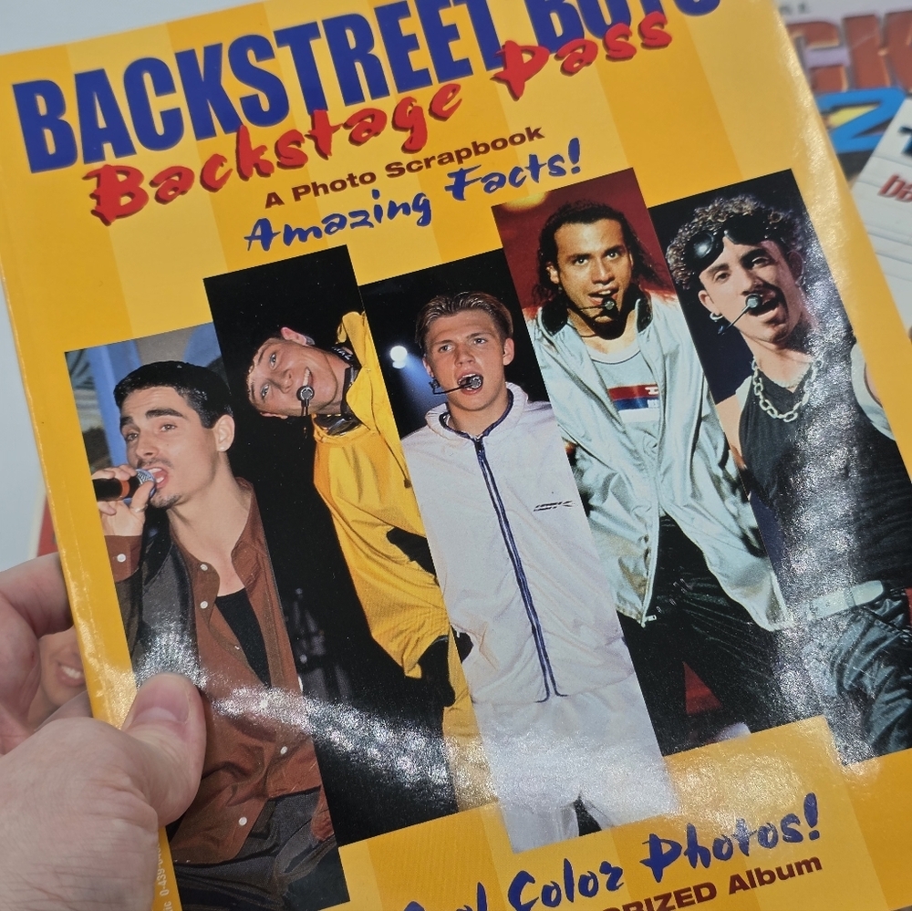 Vintage Backstreet Boys Memorabilia Books & Necklace Bundle - Picture 10 of 15